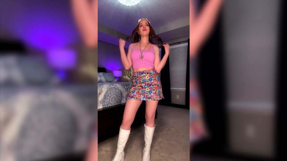 Goddess Christina - Groovy Gooner -Handpicked Jerk-Off Instruction